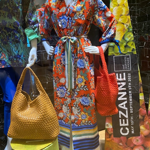 Vegan leather woven intrecciato hobo bag - Picture 4 of 7